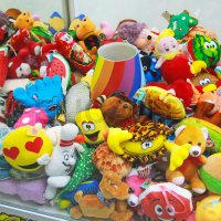 Торгово-призовой автомат 'Хватай-ка большая с лузой' с игрушками