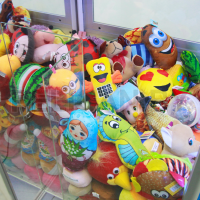 Торгово-призовой автомат 'Кран-машина старого образца' (с призовым уголком) Б/У.