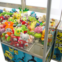 ПРИЗОВОЙ АВТОМАТ 'КРАН-МАШИНА СТАРОГО ОБРАЗЦА' (С ПРИЗОВЫМ УГОЛКОМ)