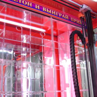 Призовой аппарат с преградой