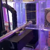 Призовой аппарат с преградой