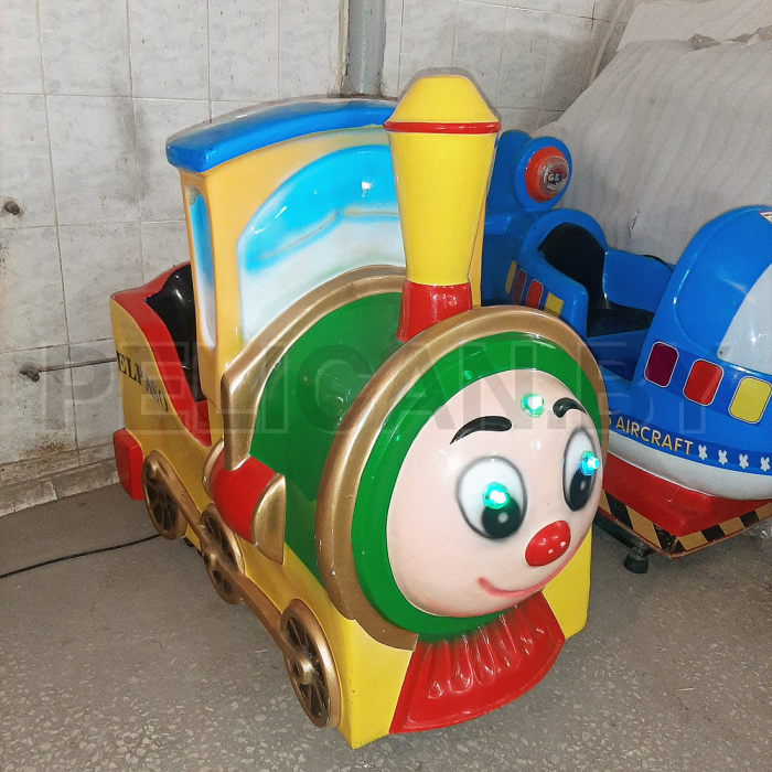 Качалка Паровозик с видеоигрой