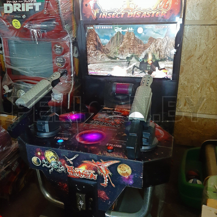 Insect disaster двойной симулятор стрельбы